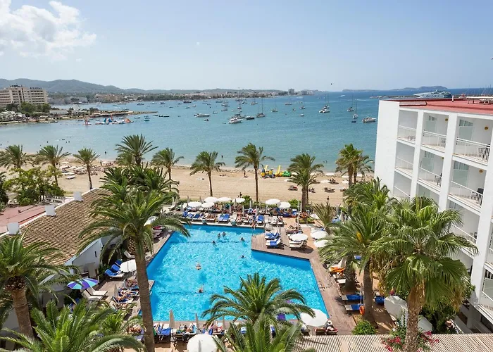 Encuentra tu Estancia Perfecta en los Hoteles en San Antonio Ibiza