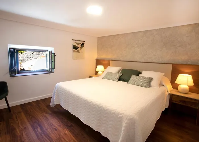 Mejores hoteles en Mier para una estancia inigualable