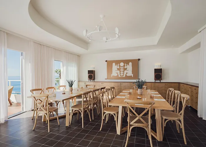 Top Oceanfront Hotels in Idyllic Laguna Beach