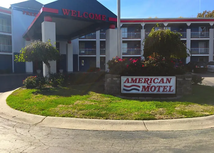 Top Weekly Rate Hotels in Kansas City