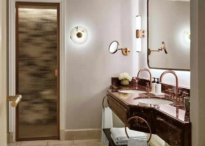 Exclusivos Hoteles para Nochevieja con Cena Madrid