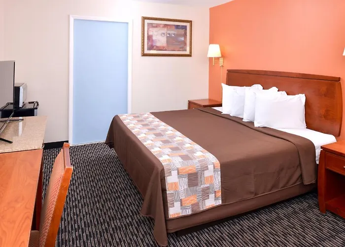 Best Hotels in Sullivan Island for Ocean Getaways