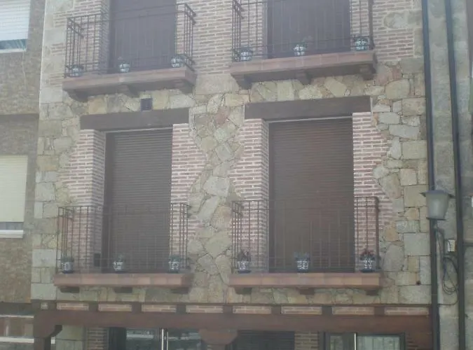 Mejores Hoteles en Pedro Bernardo, España